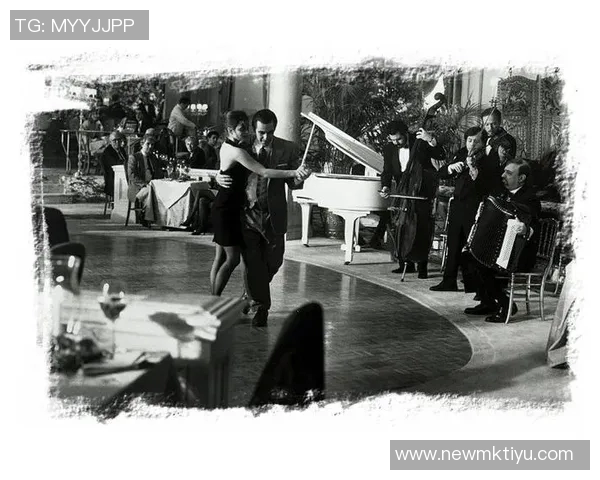 加布里埃尔高空跃起意外重摔下体撞击立柱引发男人们的共鸣与心痛 加布里埃尔高空跃起意外重摔下体撞击立柱引发男人们的共鸣与心痛