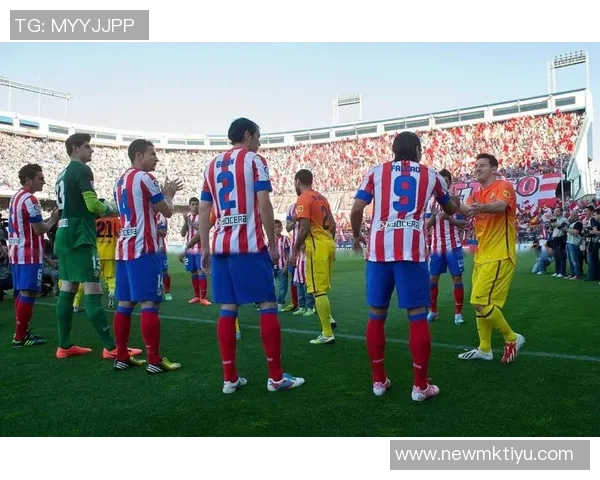 梅西坦言仍关注巴萨与队友讨论球队现状与战术变化